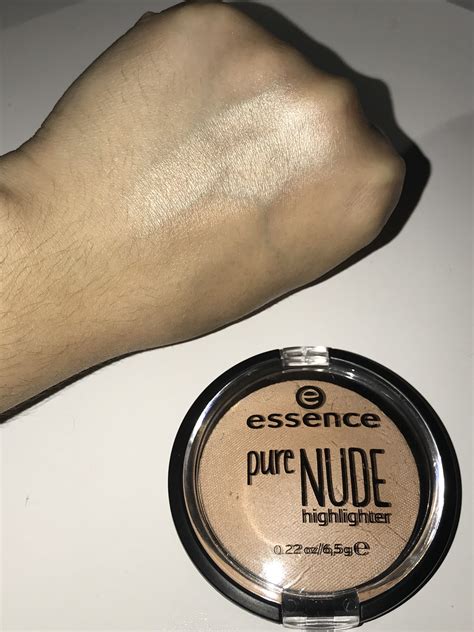 Essence pure nude highlighter. Beautiful drugstore highlighter