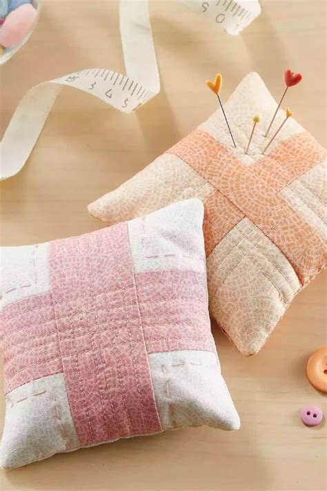42 Cute and Simple Pin Cushion Ideas • Craft Passion