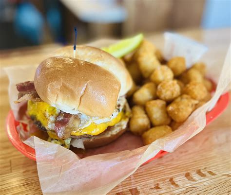 friendsville public house 6