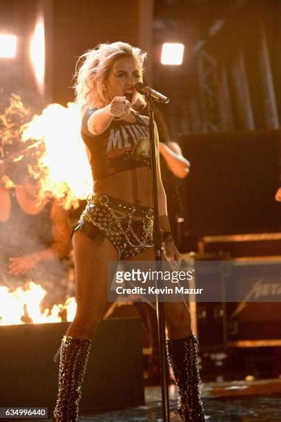 268 Lady Gaga Metallica Photos & High Res Pictures - Getty Images