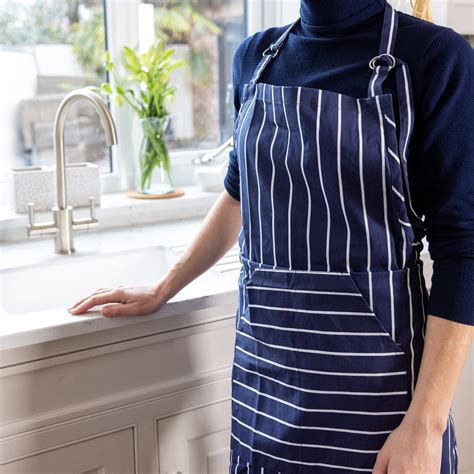 Kitchen apron - made by Kitchen Craft | KitchenShop