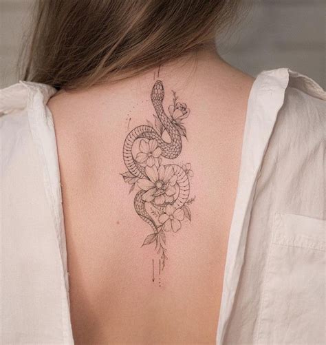 Feminino De Cobra - 35 Tatuagens de cobra femininas e delicadas que vale a pena se inspirar
