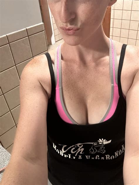 Cay - Late night gym session | Facebook