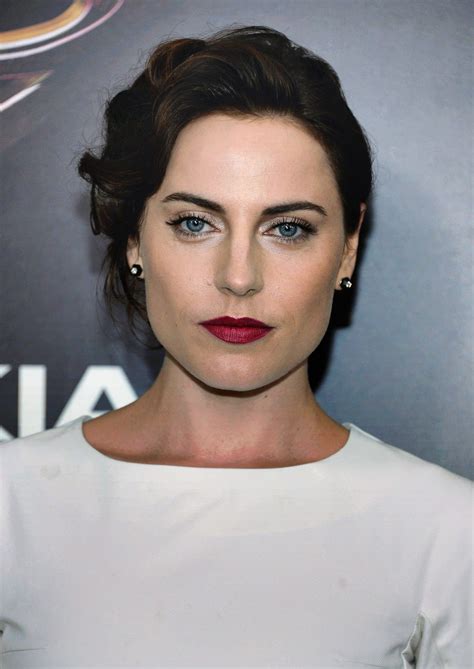 Pictures of Lily Labeau