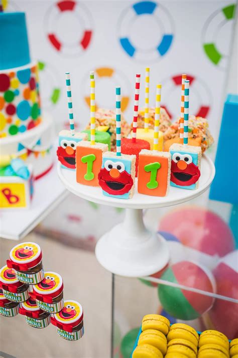 elmo birthday party ideas photo    catch  party