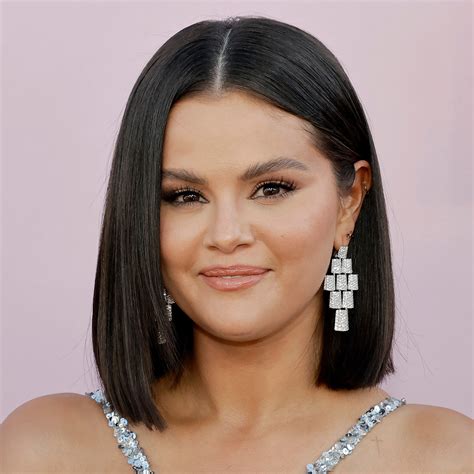 Ariana Grande Has Gray Hair Now, and It Looks Awesome | Glamour