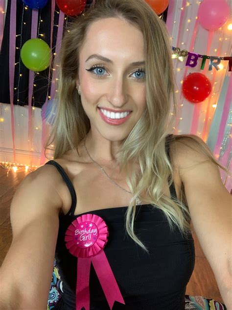 TW Pornstars - Dani Day🌻. Twitter. I’m live! Come wish me a happy