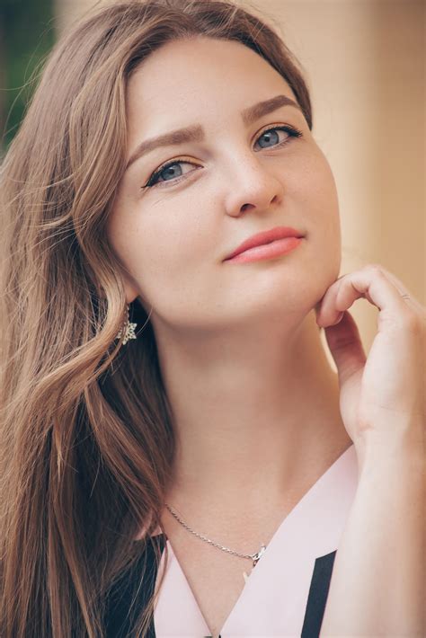 Anastasiya Taratorkina Eliminated from Queen Sonja Singing Competition ...