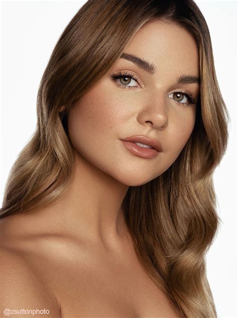Alice M | New View Modeling