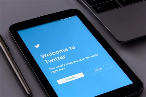 Como Se Escreve Twitter - Twitter: 10 Dicas Sobre como Fazer um Tweet | TEAM LEWIS