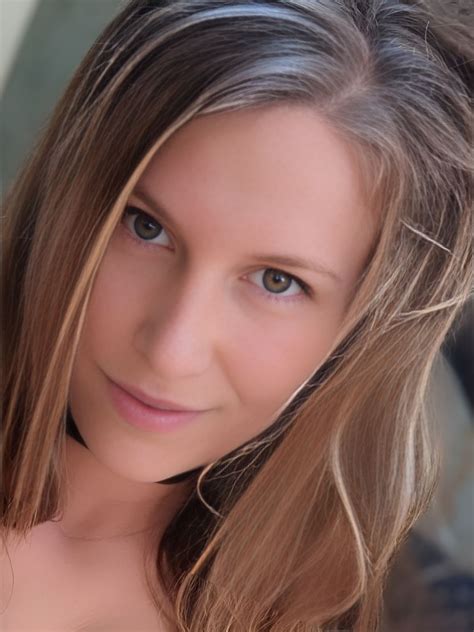 Xev Bellringer's Private Life: The Shocking Leak - Truth or Fiction