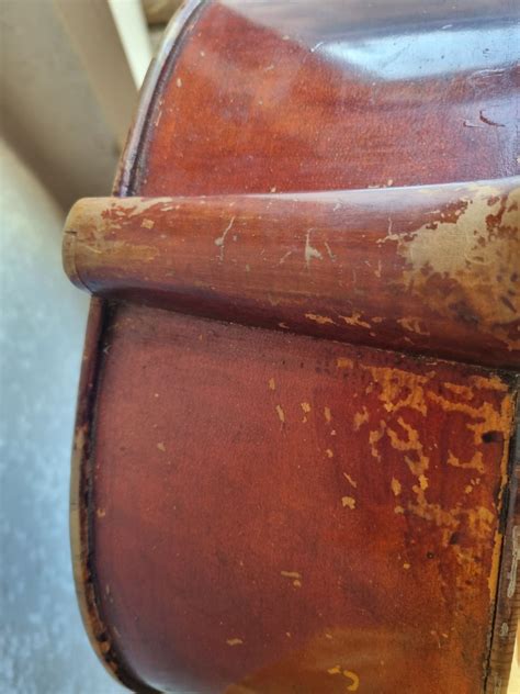 Chinese varnish? Ary France bow & Italian Violin? - The Pegbox