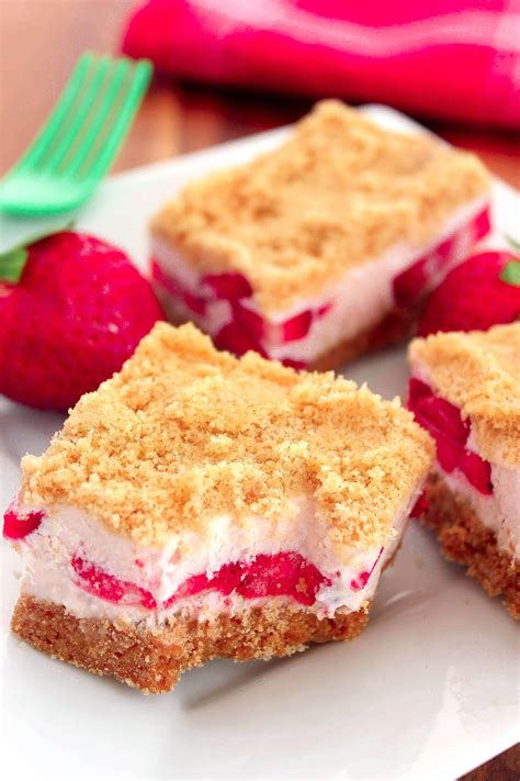 Strawberry Squirt Cake: A Simple Recipe for a Stunning Dessert - zhtwx4j