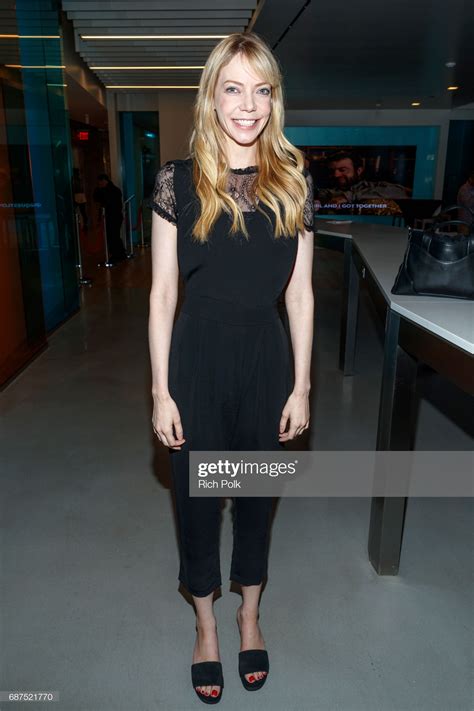 Riki Lindhome's feet