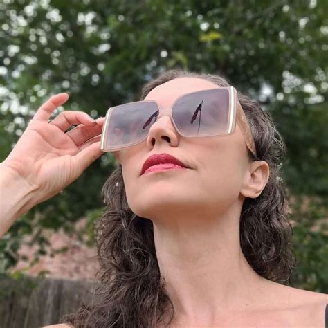 mara biography age weight height family social media yoga