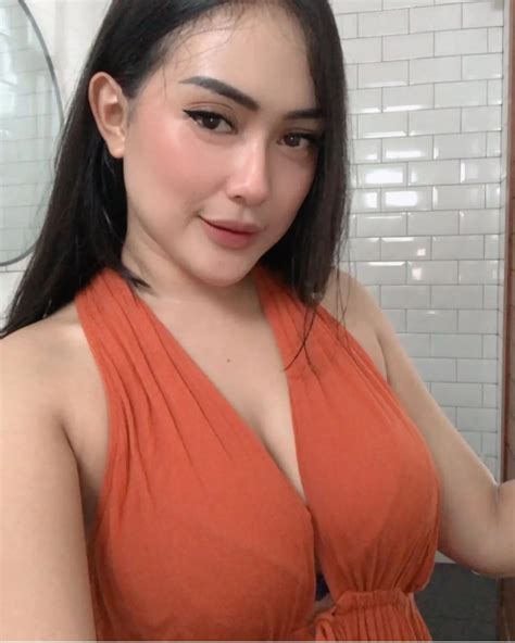 Indira mardalena (@indira.mardalenaa) • Instagram photos and videos
