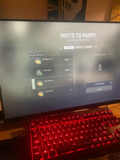 Why is inviting all of my friends to a lobby locked? : r/ModernWarfareII