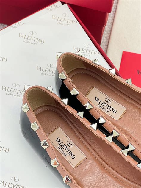 Replica Valentino Rockstud Ballerina In Black Patent Leather