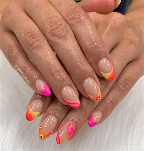33 Summer Acrylic Nail Designs for Captivating Sun-Kissed Glam