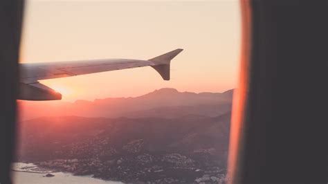 'Watching Netflix In Different Time Zones Saved My Long-Distance ...