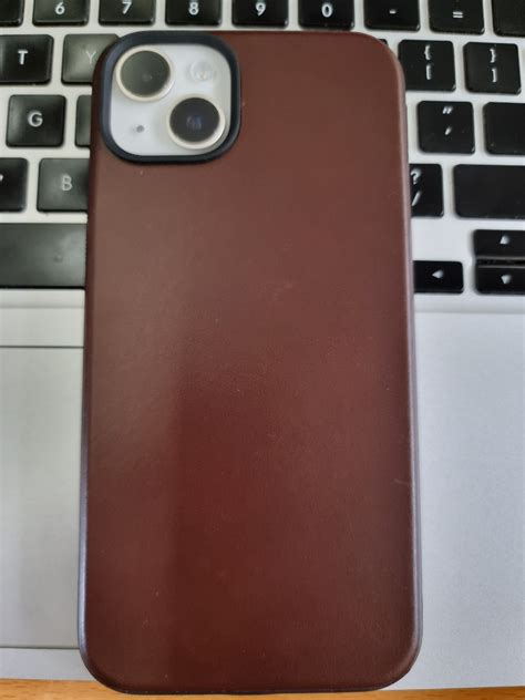 Pre Loved - Nomad Modern Leather Case, Mobile Phones & Gadgets, Mobile ...
