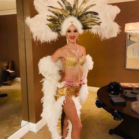 Book Roaming Showgirls Vegas | Scarlett Entertainment