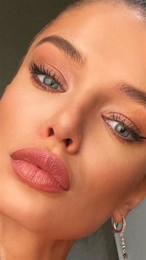 Ghim của Anastasia trên макияж | makeup