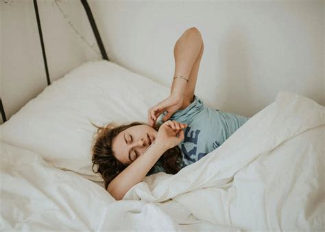 Understanding Sleep Debt: Effects and Solutions for Better Rest – night