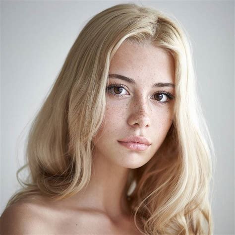 Anya Hofmannita