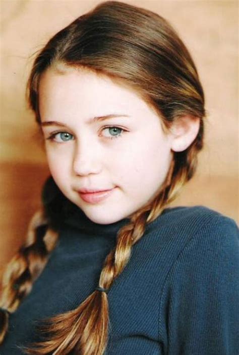 Hot VIDEOS: Miley Cyrus Childhood Photos