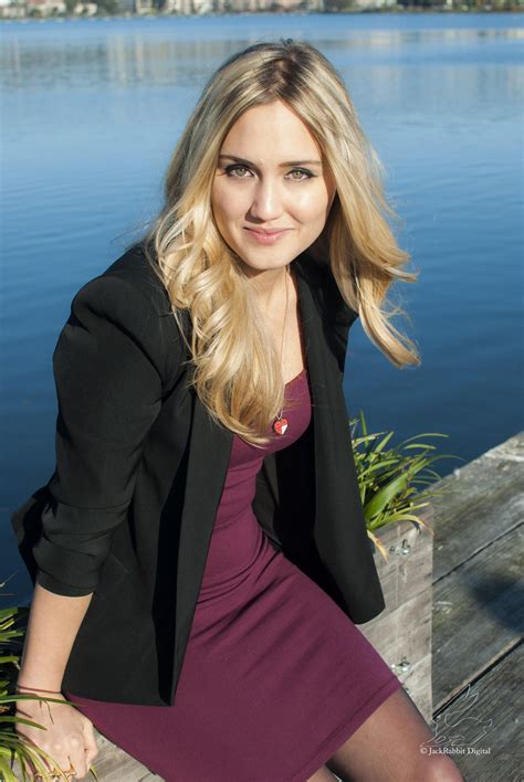 Naomi Twerking : r/NaomiKyle