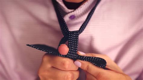 Как завязать бабочку؟ ГАЛСТУК БАБОЧКА How to tie a bowtie׃ best simple ...
