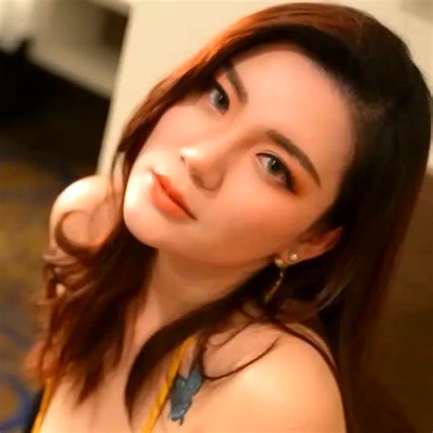 Model - Prettiest Asian Female Pstars | Facebook