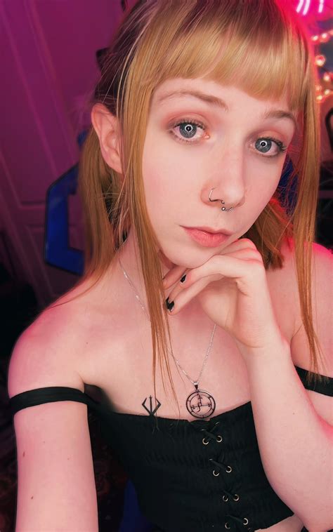 211 best u/clauscookie images on Pholder | Renarde Elfique