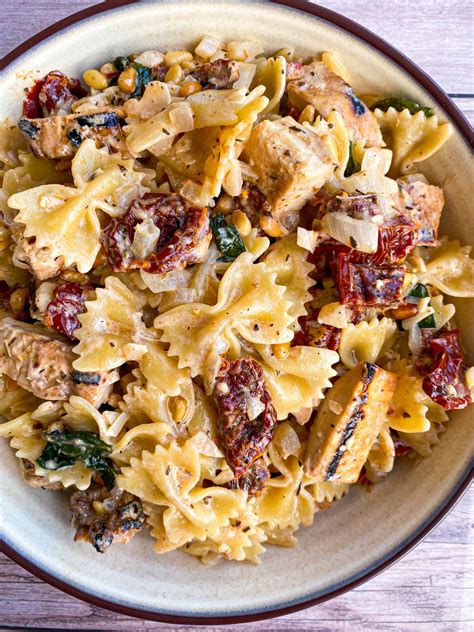 Creamy Sun-Dried Tomato Pasta (With Chicken) - Tastefully Grace