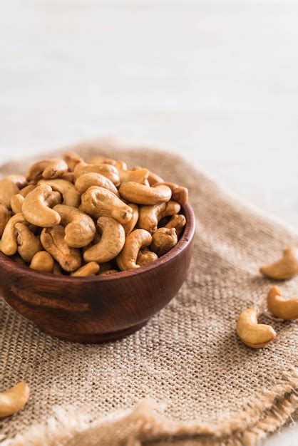 Premium Photo | Roasted cashew nuts