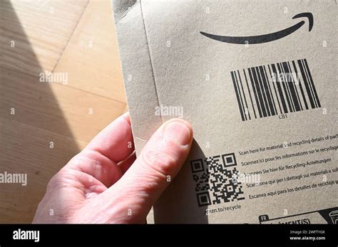 amazon package  res stock photography  images alamy
