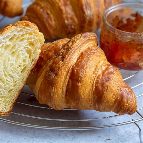 BUTTER CROISSANT – Hotel Beach Garden
