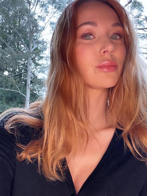 Emily Scott Nude and Hot Pics and LEAKED Porn Video – Meet the hottest