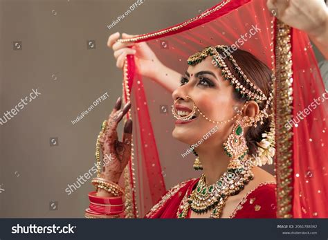 how to put on veil