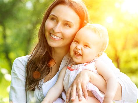 Sonhar Com Criança Sorrindo - Sonhar com criança no colo significa o quê? Veja!