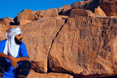 The Beautiful Tadrart Acacus Rock Art 10,000 Years Ago | Libya Adventures