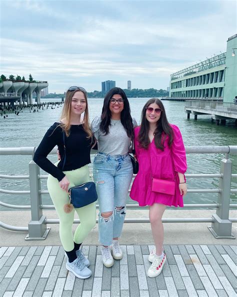 TW Pornstars - 3 pic. Twin 2: Linnea. Twitter. New yoooooooork. 1:06 AM