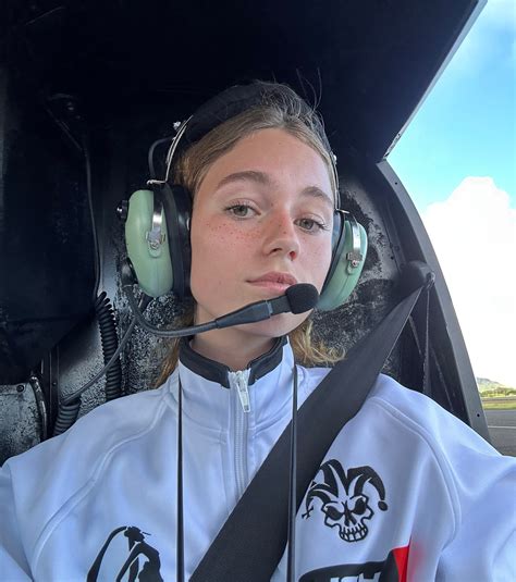 Anna Malygon | hawaiian language has only 13 letters | Instagram