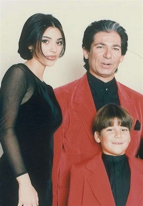 Who Was Robert Kardashian Sr.? Everything the Kardashians Have Said ...