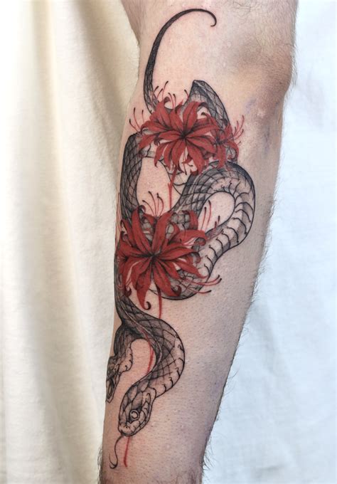 flower hand tattoos 5