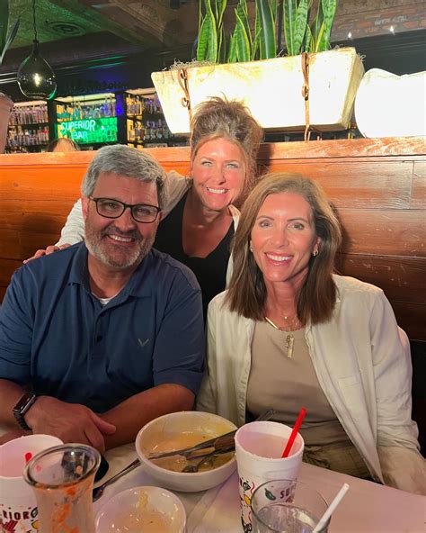 Julie ONeill (@julie_oneill_justme) • Instagram photos and videos