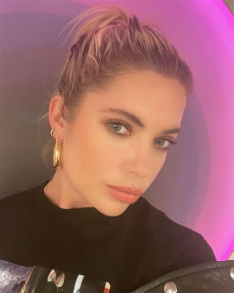 ASHLEY BENSON – Instagram Photos 05/31/2022 – HawtCelebs