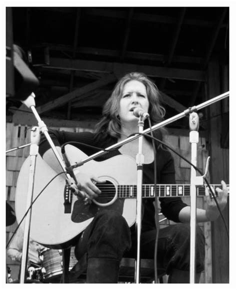 BETTER EVERY DAY — Bonnie Raitt Ann Arbor Blues Festival 1972