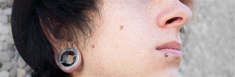 ear stretching  step  step guide salamander jewelry blog